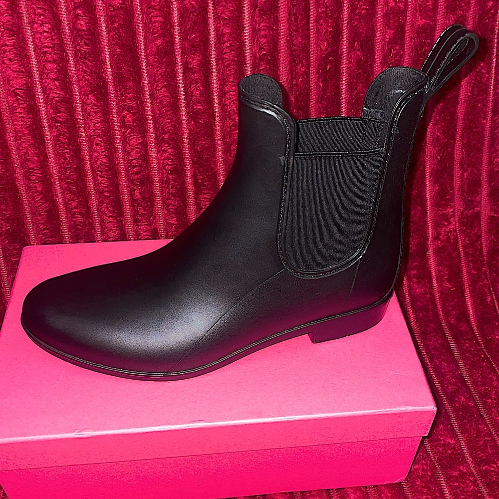 Black Flat Rain boot  Booties
